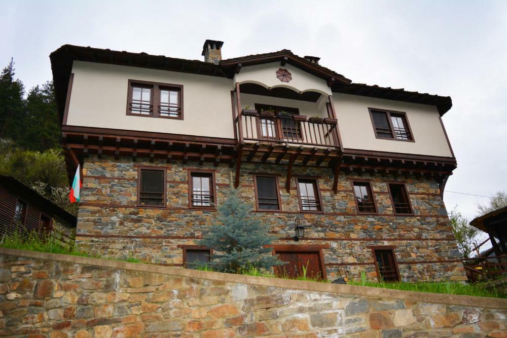 Къща За Гости Гайтана Shiroka Laka Exterior photo